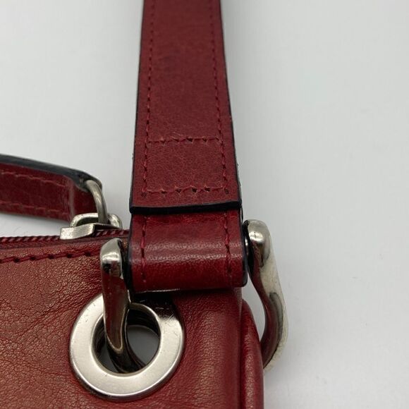 Pelle Studio Wilsons Italian Leather Unisex Wristlet Cherry Color - Picture 7 of 12